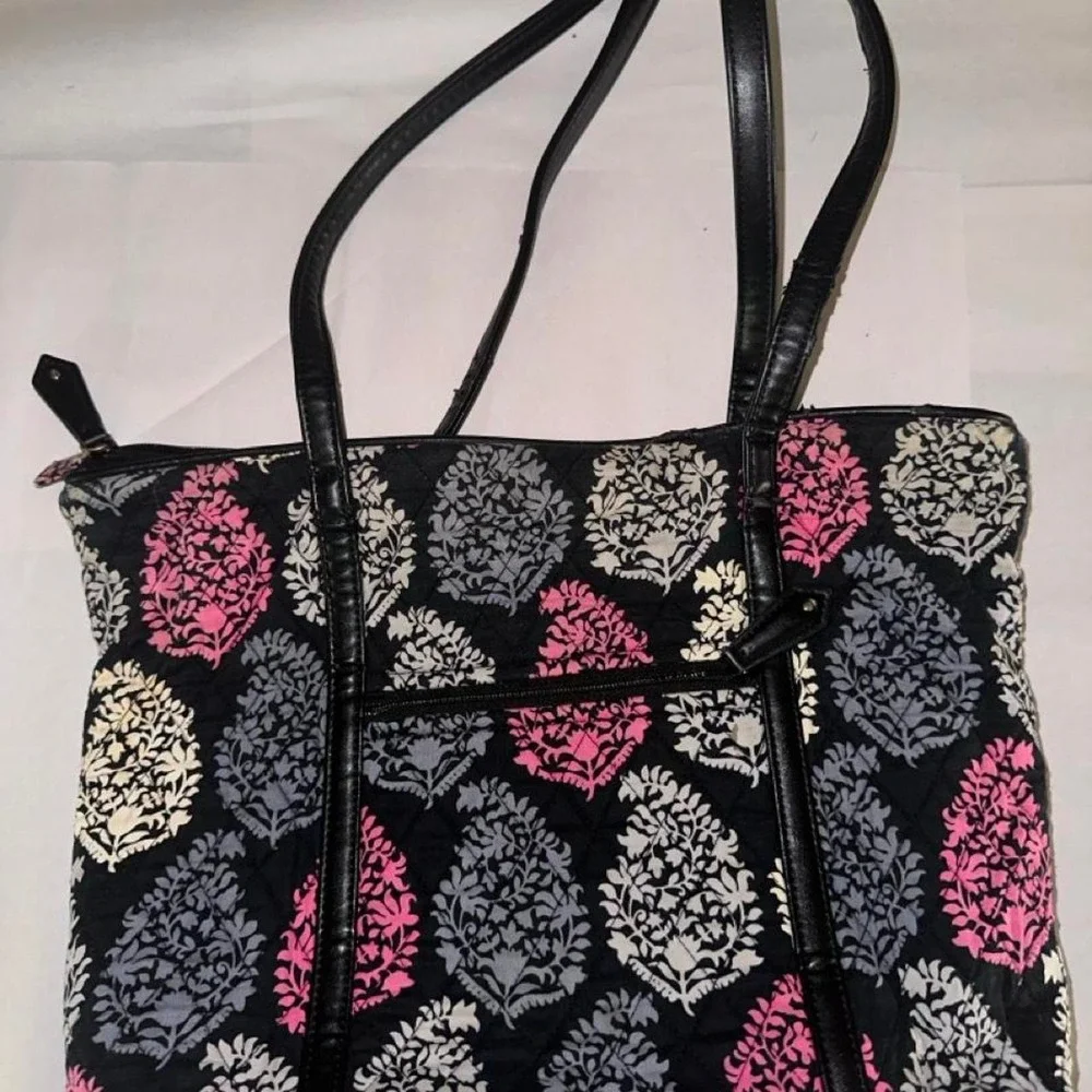 authentic Vera Bradley Trimmed Vera Tote.